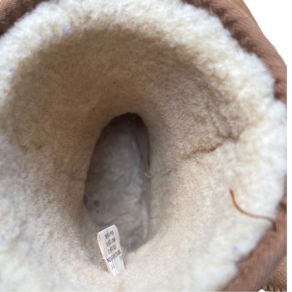 Uggg Boots - Picture 7 of 9